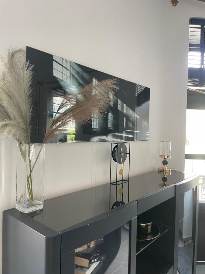 Apartament W Centrum Przy Studni 102M2 Apartment Chelm Luaran gambar